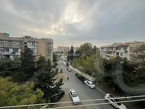 Satılır 3 otaqlı köhnə tikili 60 m²