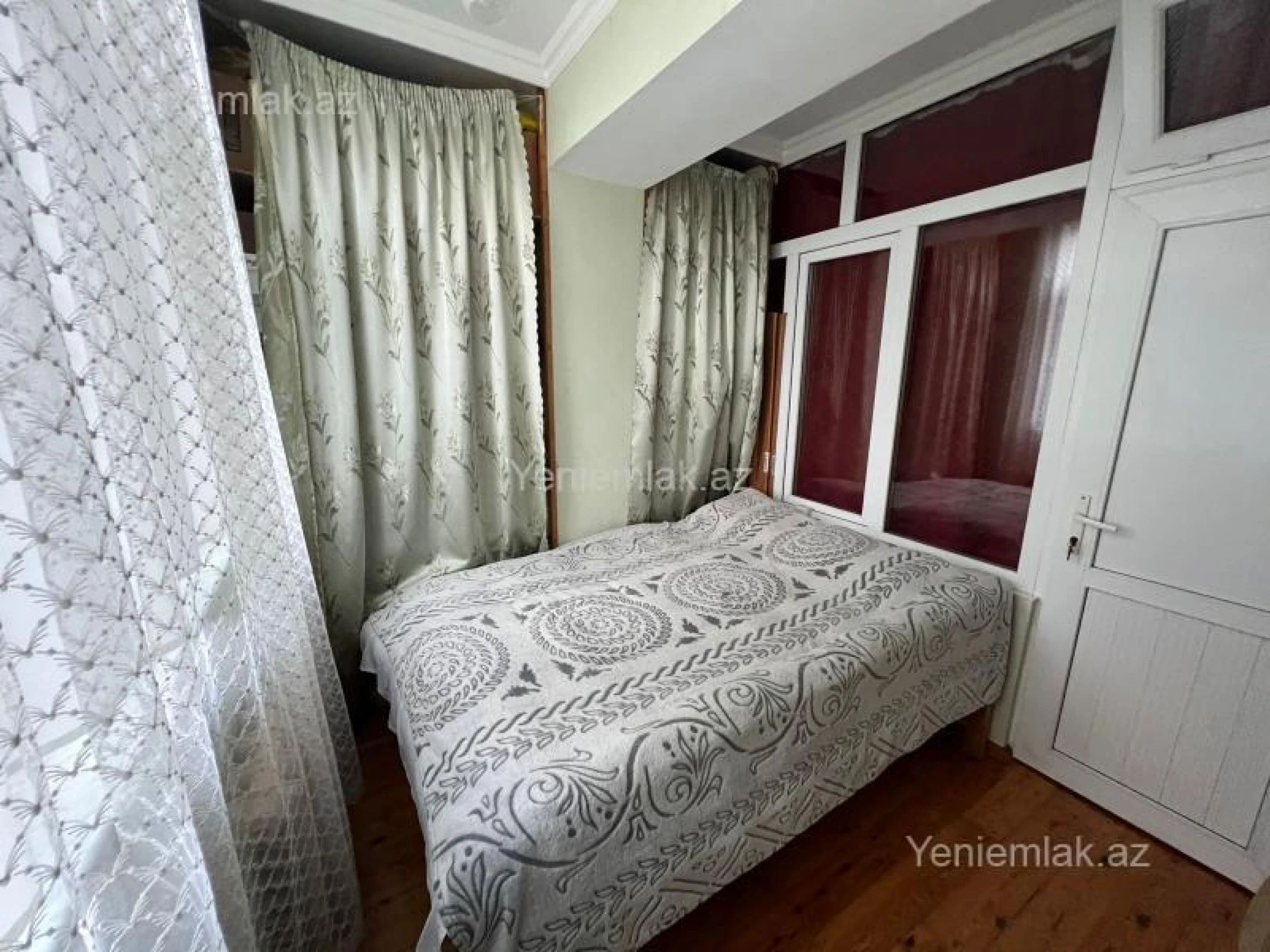 Satılır 3 otaqlı köhnə tikili 60 m²