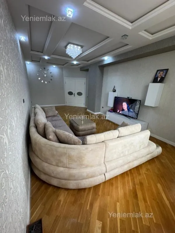 Satılır 3 otaqlı yeni tikili 127 m²