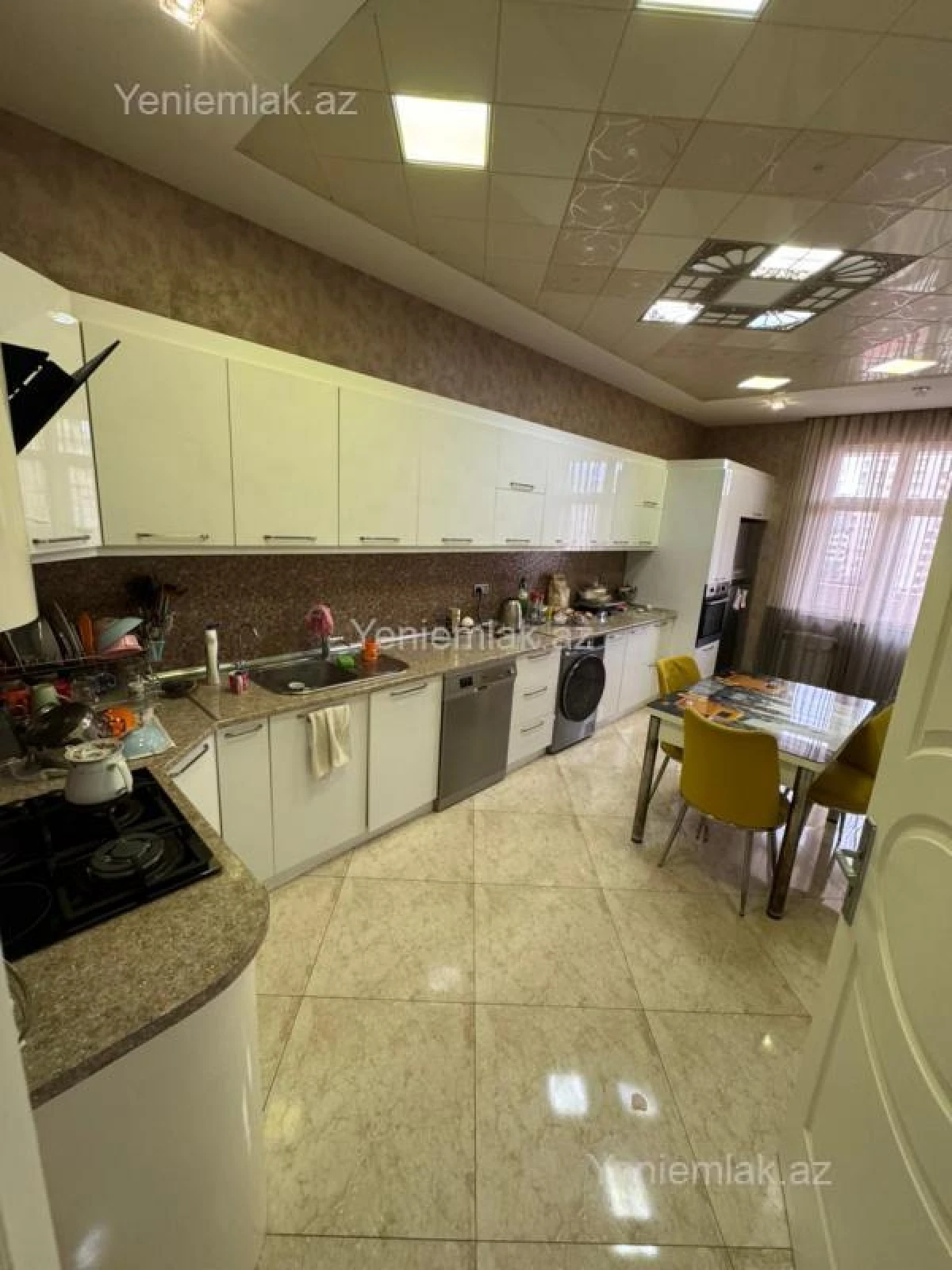 Satılır 3 otaqlı yeni tikili 127 m²