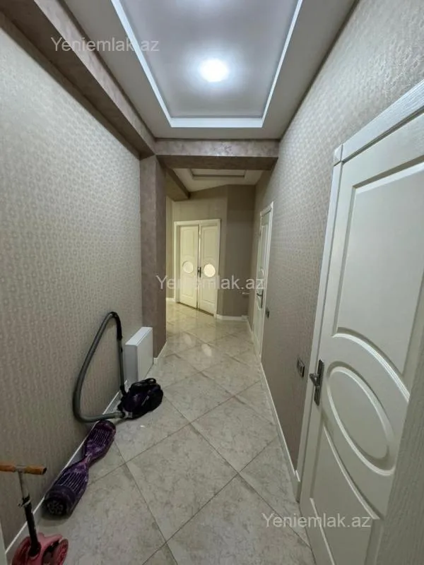 Satılır 3 otaqlı yeni tikili 127 m²