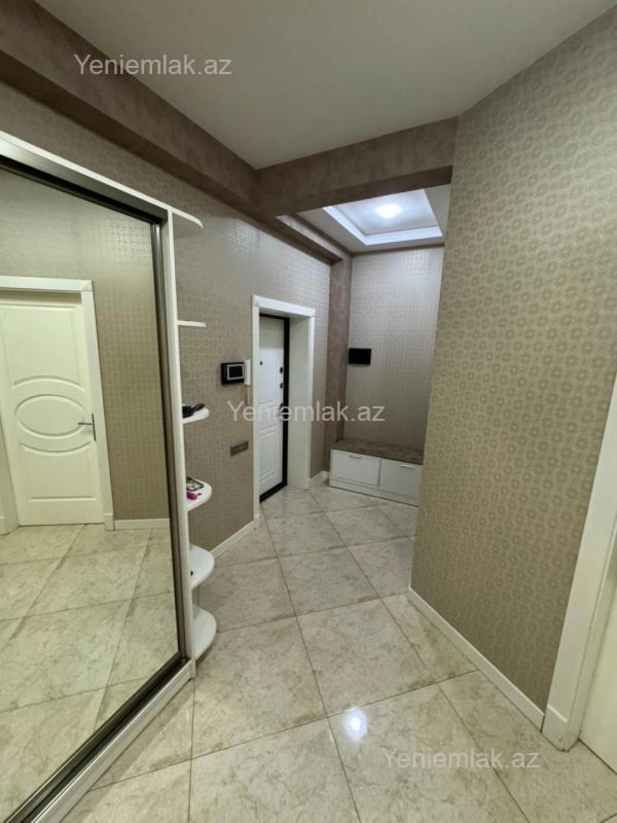 Satılır 3 otaqlı yeni tikili 127 m²