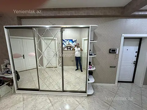 Satılır 3 otaqlı yeni tikili 127 m²