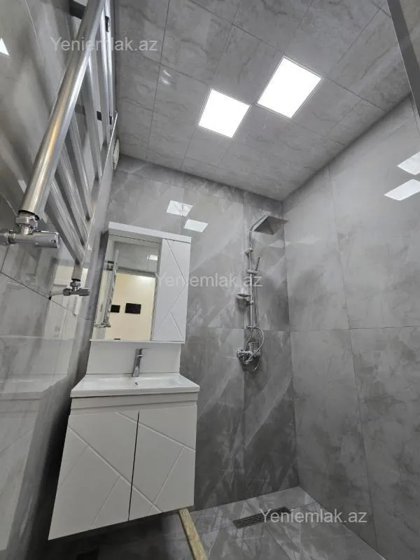 Satılır 3 otaqlı köhnə tikili 65 m²