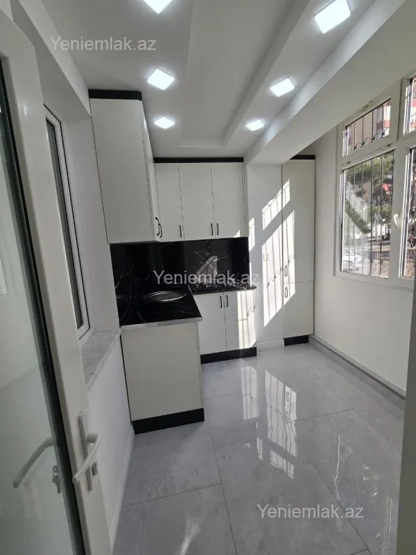 Satılır 3 otaqlı köhnə tikili 65 m²