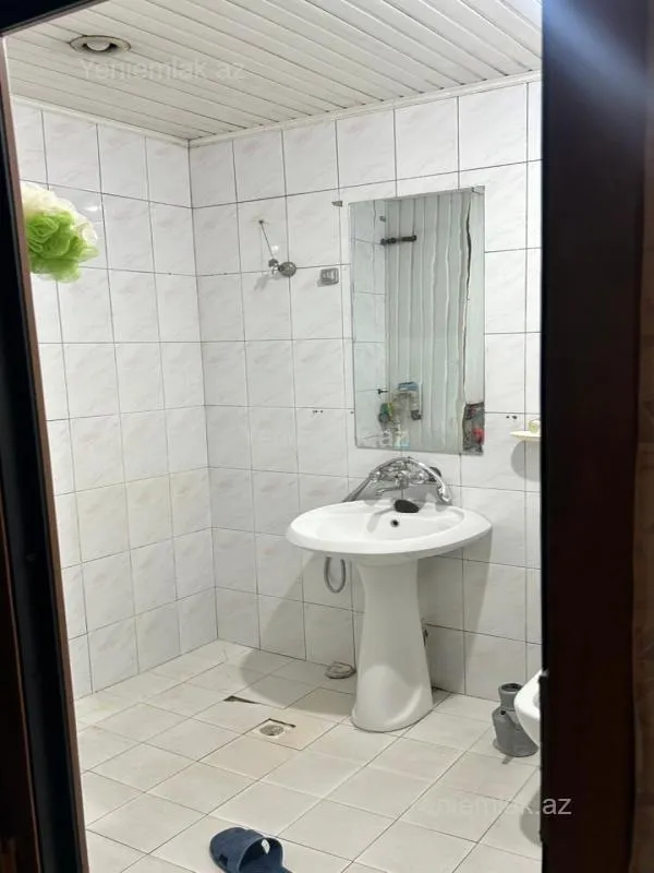 Satılır 3 otaqlı köhnə tikili 75 m²