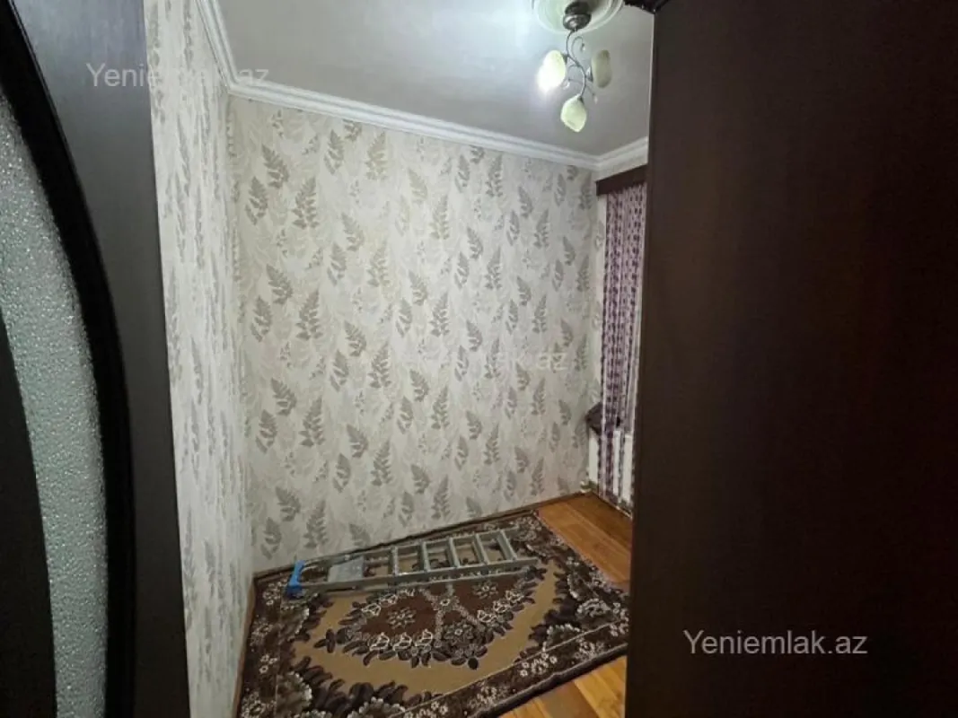Satılır 3 otaqlı köhnə tikili 75 m²