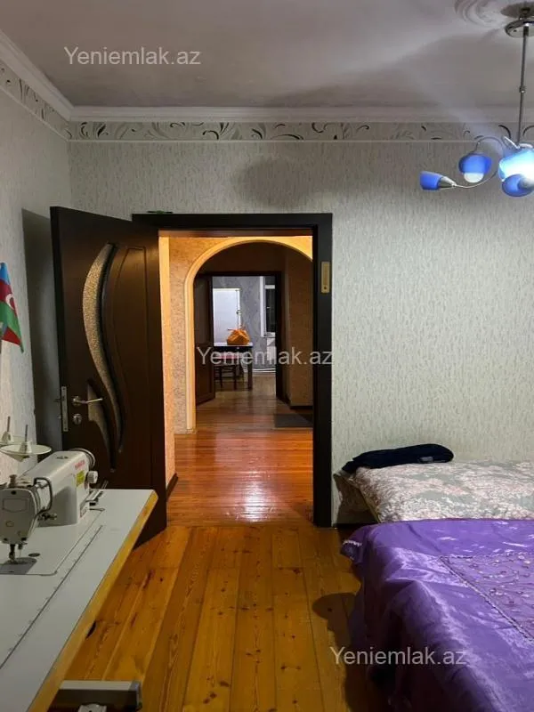 Satılır 3 otaqlı köhnə tikili 75 m²
