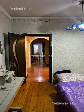 Satılır 3 otaqlı köhnə tikili 75 m²