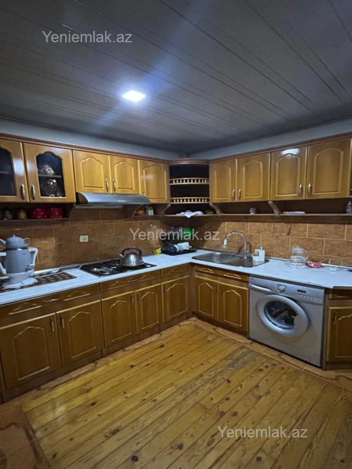 Satılır 3 otaqlı köhnə tikili 75 m²