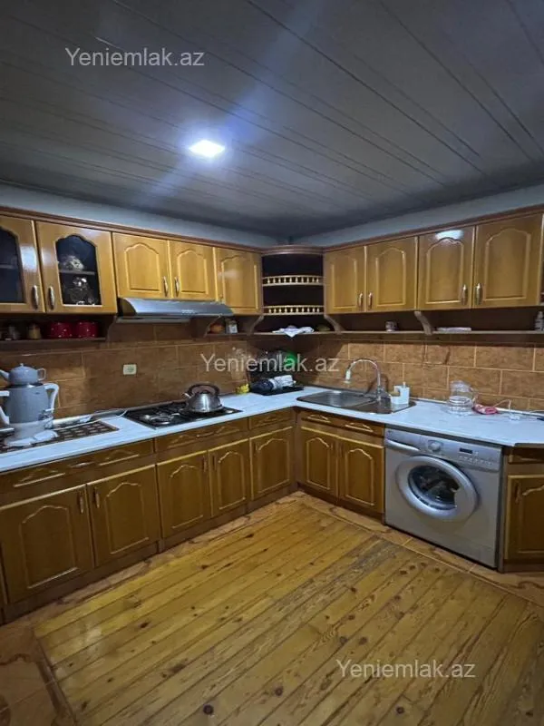 Satılır 3 otaqlı köhnə tikili 75 m²