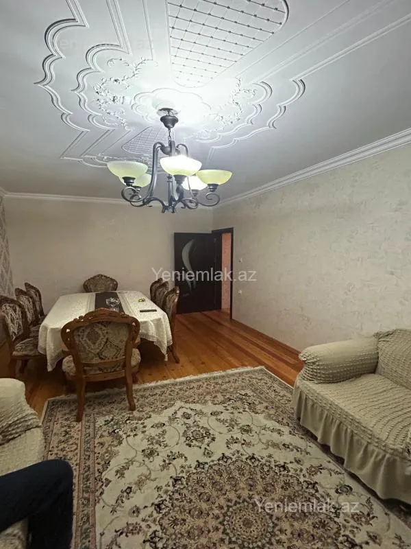 Satılır 3 otaqlı köhnə tikili 75 m²