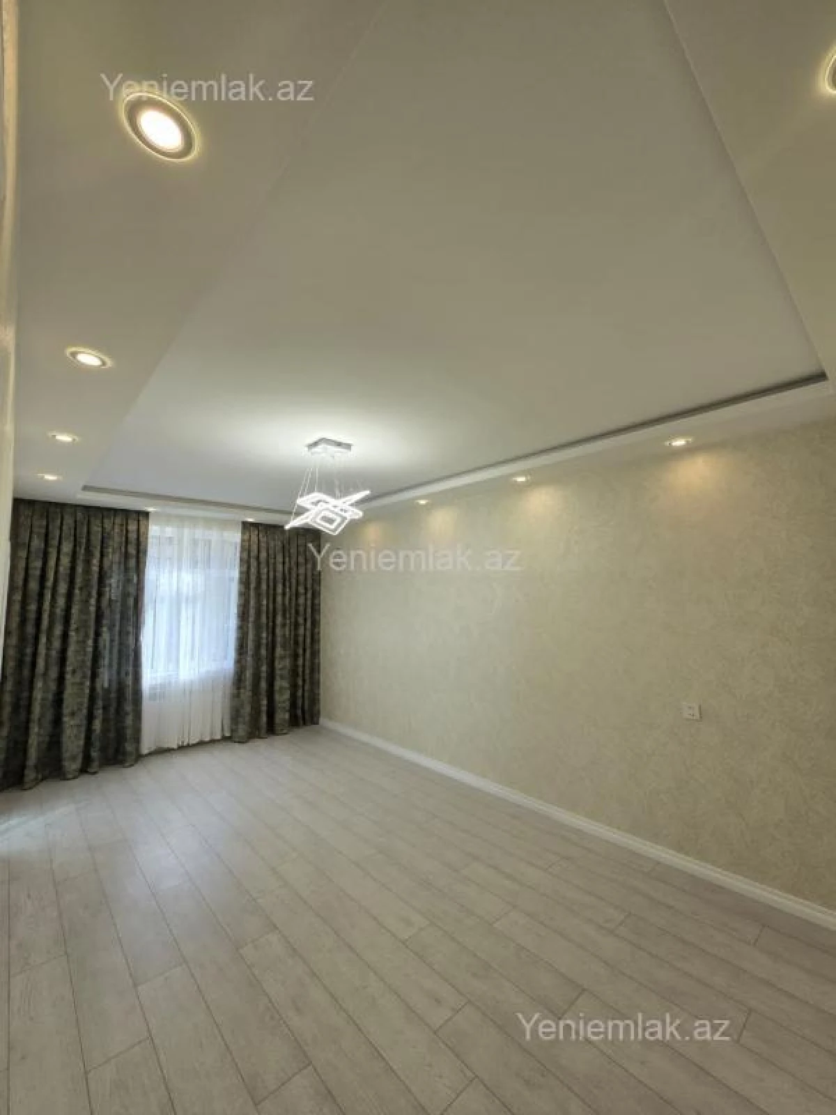 Satılır 3 otaqlı köhnə tikili 60 m²