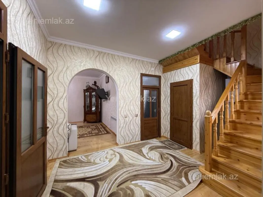 Satılır 4 otaqlı həyət evi 170 m²