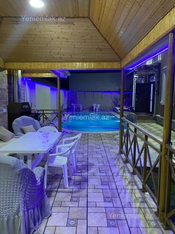 Satılır 5 otaqlı həyət evi 200 m²