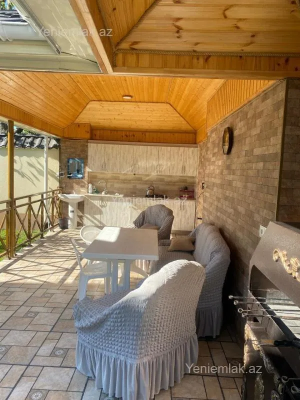 Satılır 5 otaqlı həyət evi 200 m²