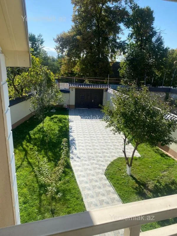 Satılır 5 otaqlı həyət evi 200 m²