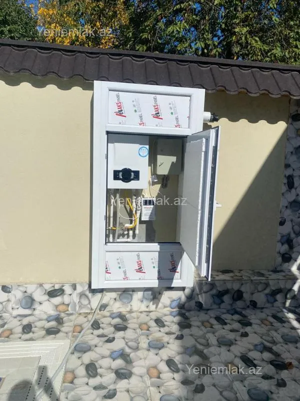 Satılır 5 otaqlı həyət evi 200 m²