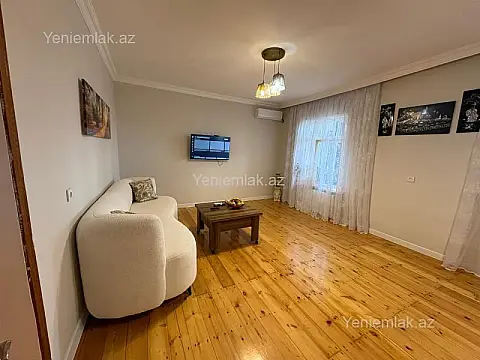 Satılır 4 otaqlı köhnə tikili 125 m²