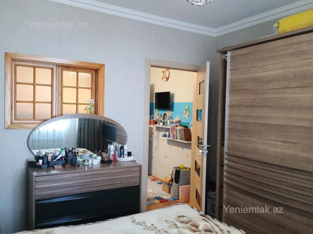 Satılır 3 otaqlı yeni tikili 82 m²