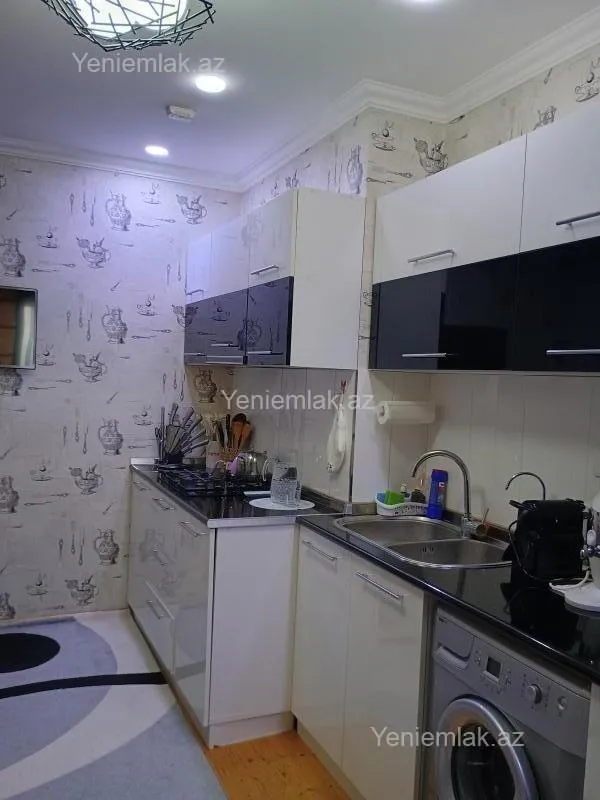 Satılır 3 otaqlı yeni tikili 82 m²