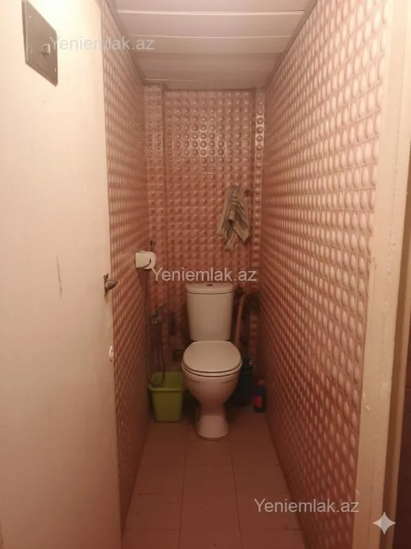Satılır 2 otaqlı köhnə tikili 68 m²