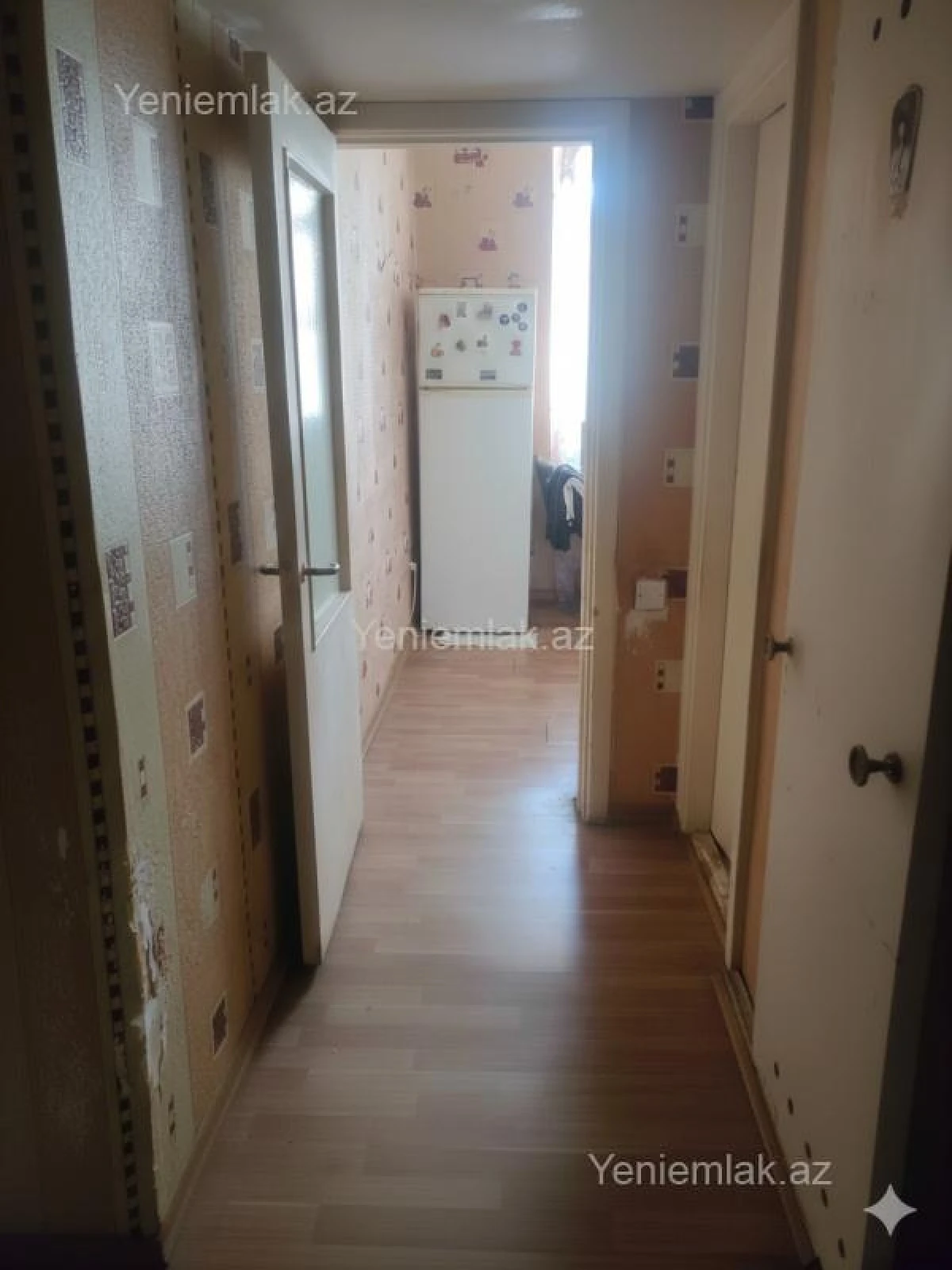 Satılır 2 otaqlı köhnə tikili 68 m²