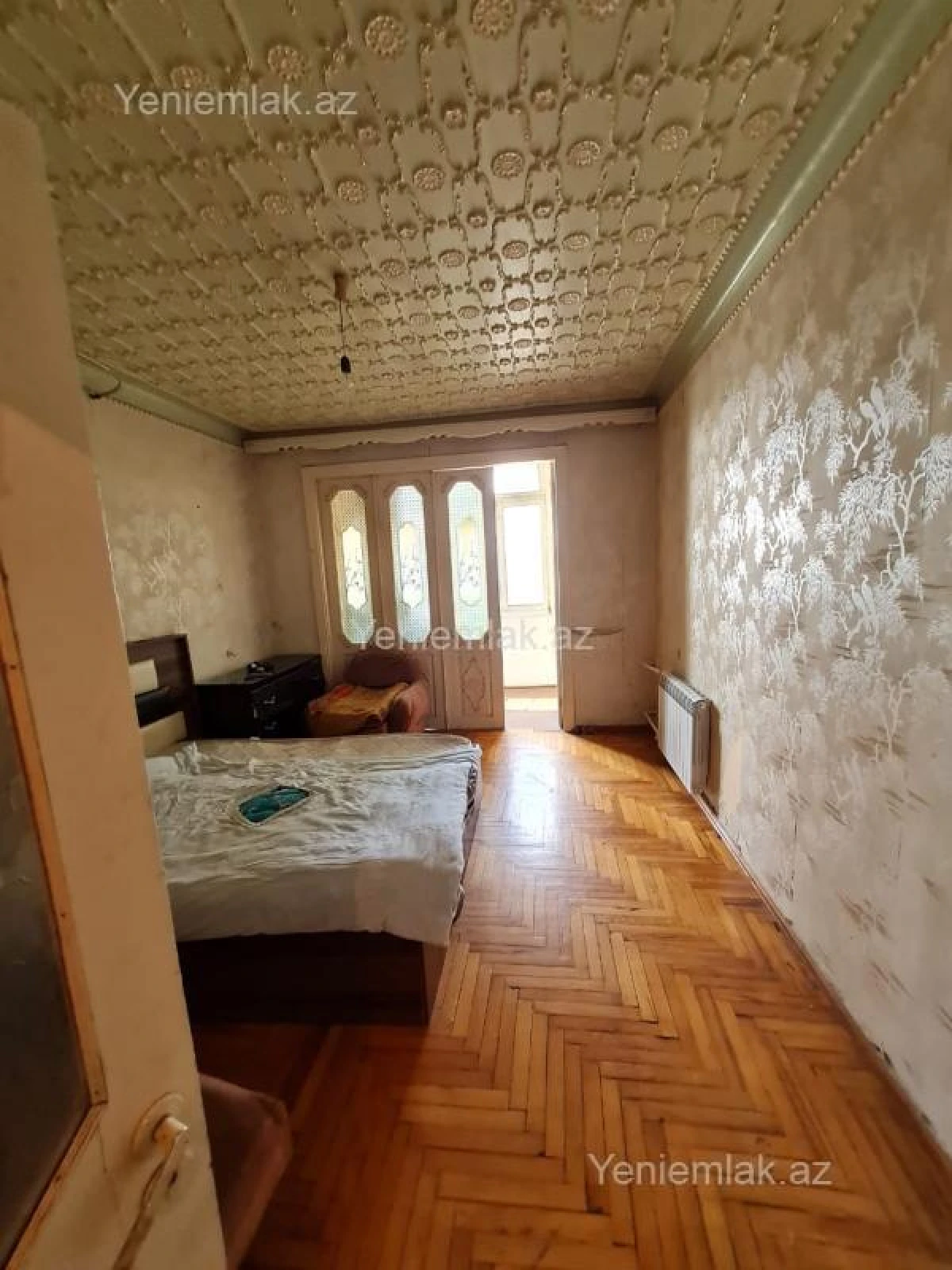 Satılır 2 otaqlı köhnə tikili 60 m²