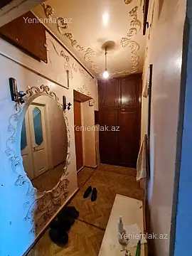 Satılır 2 otaqlı köhnə tikili 60 m²