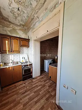 Satılır 2 otaqlı köhnə tikili 60 m²