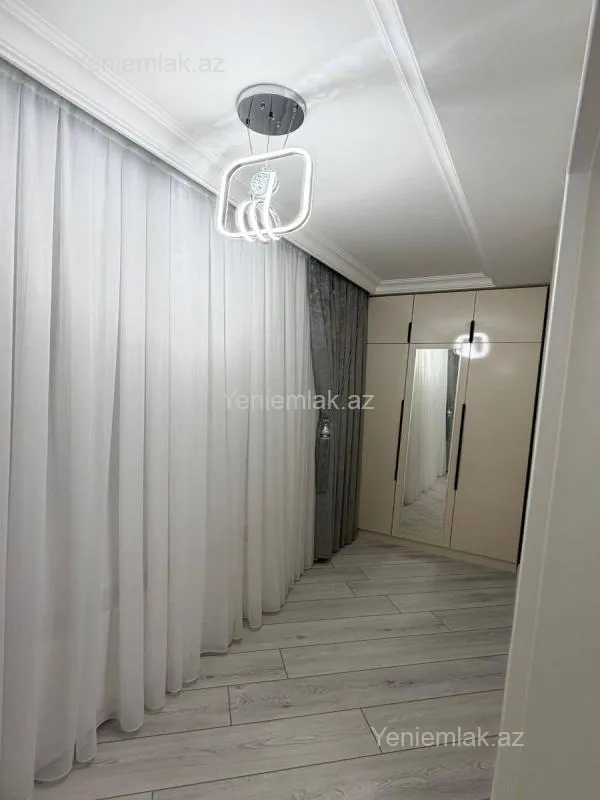Satılır 3 otaqlı köhnə tikili 75 m²