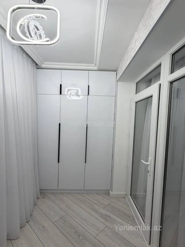 Satılır 3 otaqlı köhnə tikili 75 m²