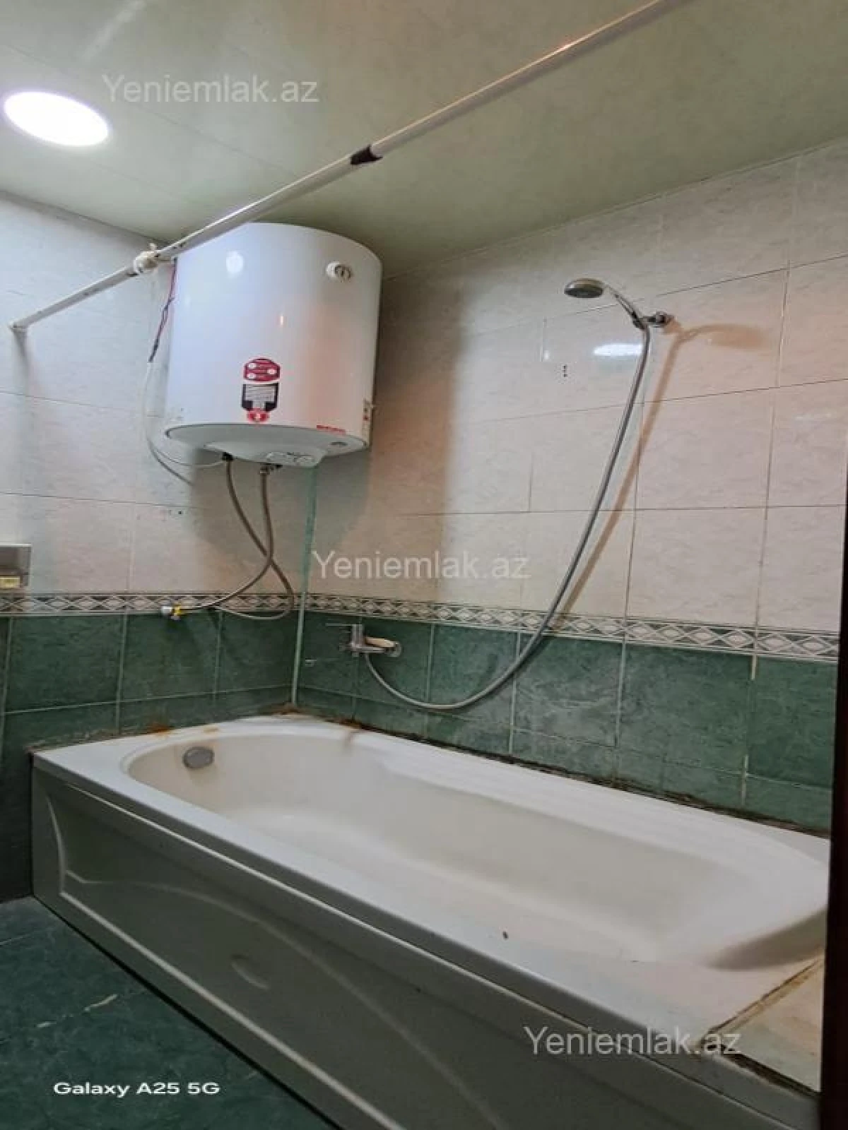 Satılır 3 otaqlı köhnə tikili 80 m²