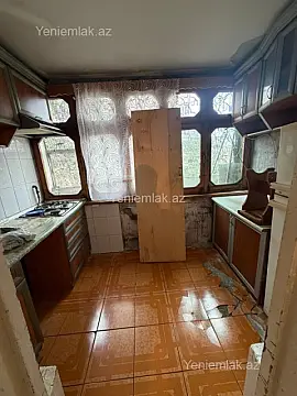 Satılır 2 otaqlı köhnə tikili 40 m²