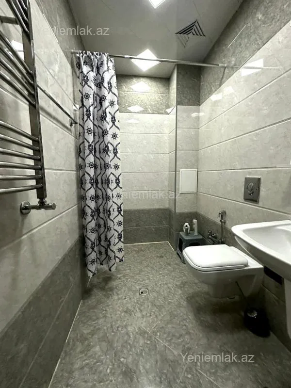 Satılır 2 otaqlı yeni tikili 70 m²