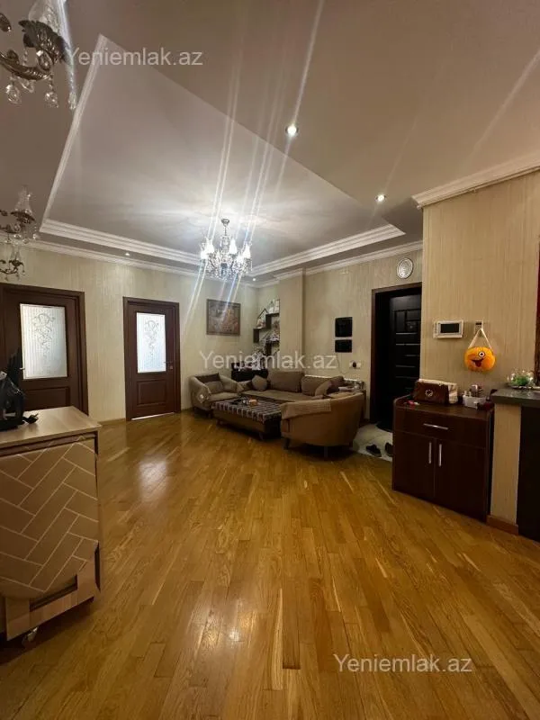 Satılır 4 otaqlı yeni tikili 90 m²