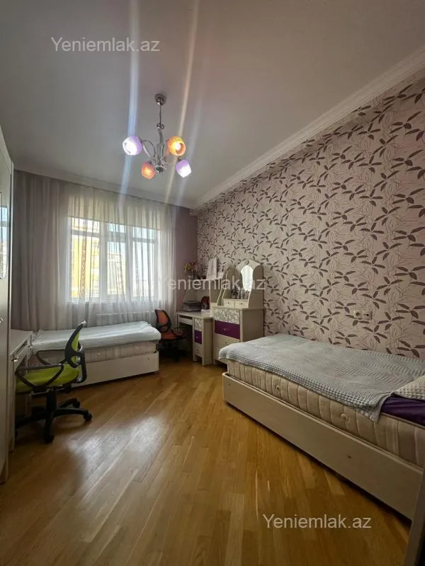 Satılır 4 otaqlı yeni tikili 90 m²