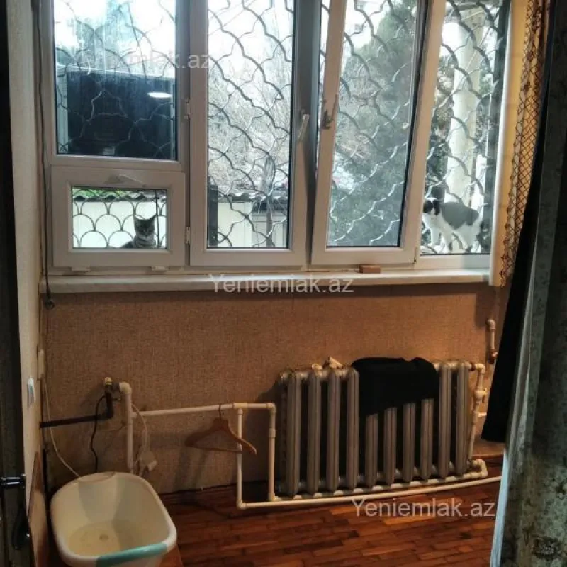 Satılır 3 otaqlı köhnə tikili 85 m²