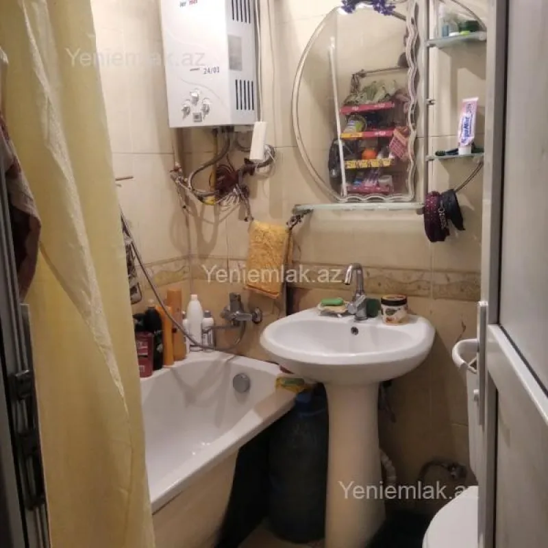 Satılır 3 otaqlı köhnə tikili 85 m²