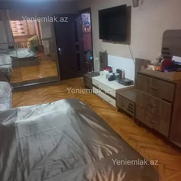 Satılır 3 otaqlı köhnə tikili 85 m²