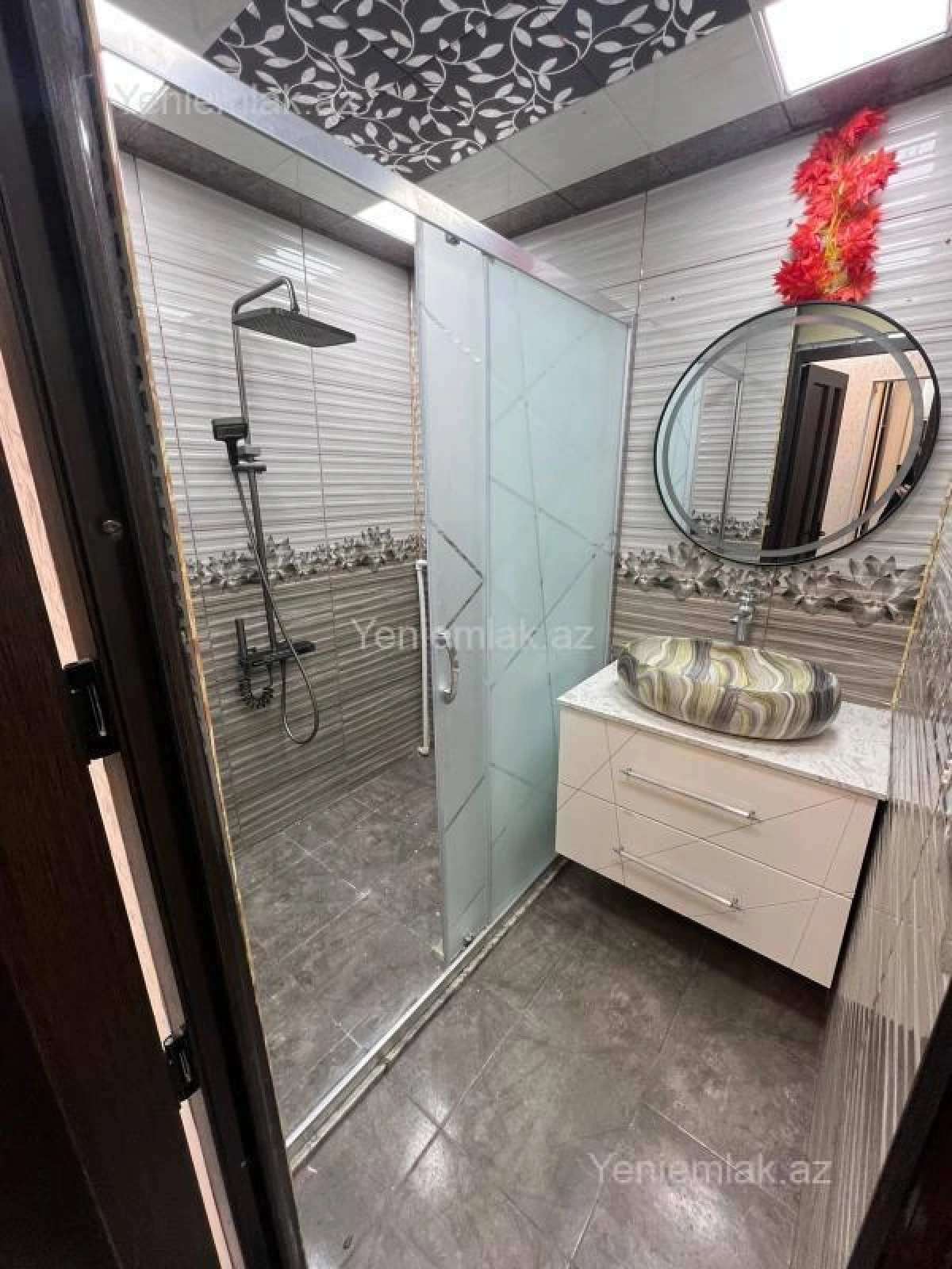 Satılır 3 otaqlı köhnə tikili 80 m²