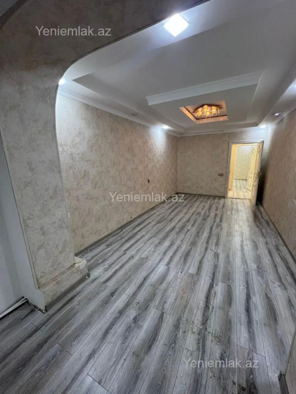 Satılır 3 otaqlı köhnə tikili 80 m²