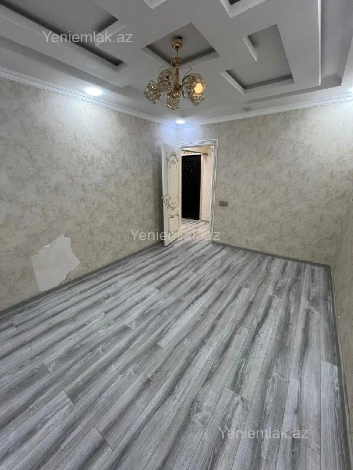 Satılır 3 otaqlı köhnə tikili 80 m²