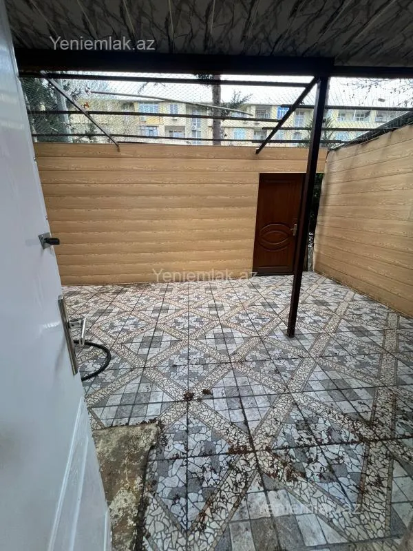 Satılır 3 otaqlı köhnə tikili 80 m²