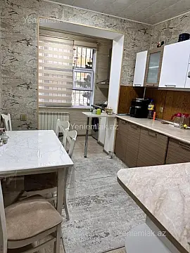 Satılır 4 otaqlı köhnə tikili 116 m²