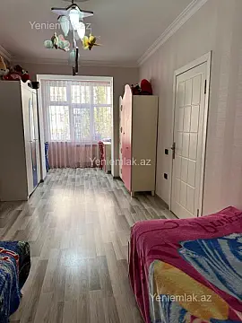 Satılır 4 otaqlı köhnə tikili 116 m²
