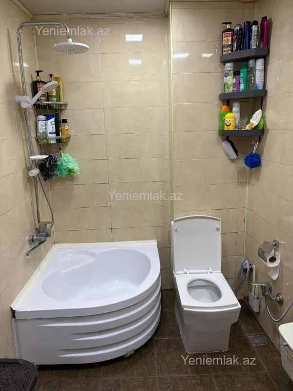 Satılır 3 otaqlı yeni tikili 60 m²