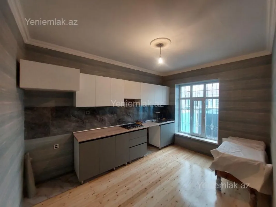 Satılır 3 otaqlı həyət evi 100 m²