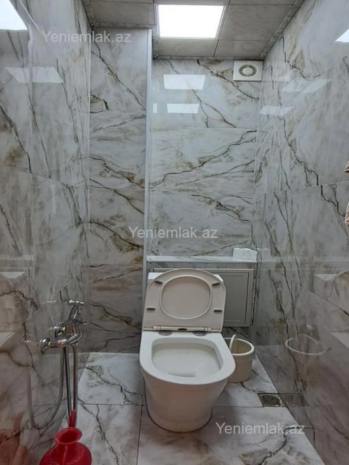 Satılır 2 otaqlı köhnə tikili 57 m²