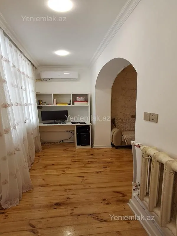 Satılır 2 otaqlı köhnə tikili 57 m²